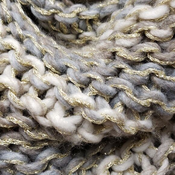 🌹LARGE LOOP INFINITY SCARF/HOOD WRAP - Picture 3 of 4